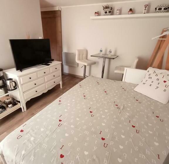 بنسيون Au Coeur Du Luberon