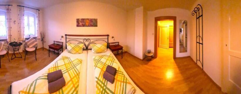 ペンション Gästehaus Zum Weinbauer