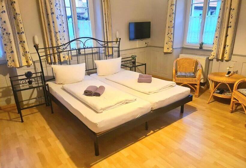 ペンション Gästehaus Zum Weinbauer