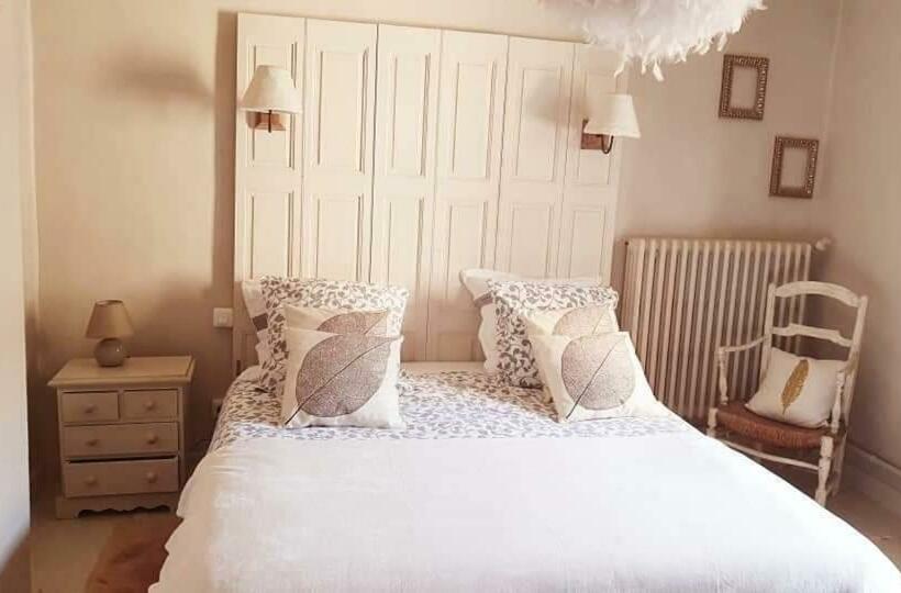 بنسيون Le 4 Feuilles En Camargue