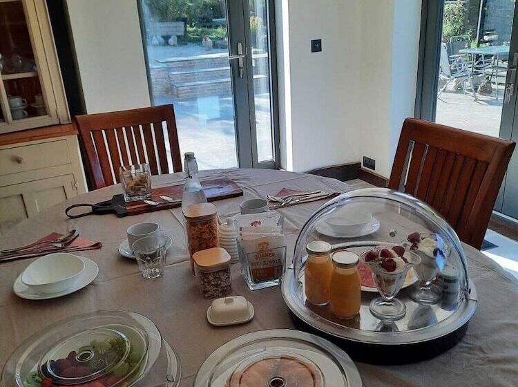 פנסיון Longstone Bed And Breakfast