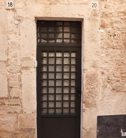 پانسیون Room 20   Piccola Camera In Pietra Bianca