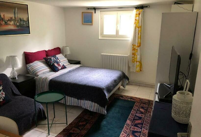 ペンション Room In House Near Lycee International St Germain En Laye