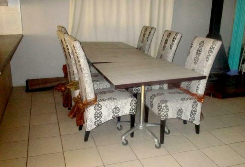 ペンション Waterberyy Guest Lodge