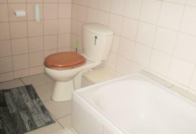 ペンション Waterberyy Guest Lodge