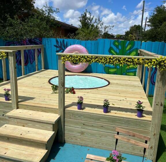 فندق صغير Art Graffiti