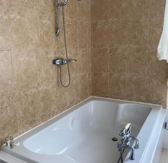 Общежитие The Bickerton Poacher