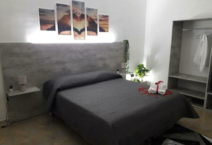 مبيت وإفطار Short Lets Radici Di Puglia