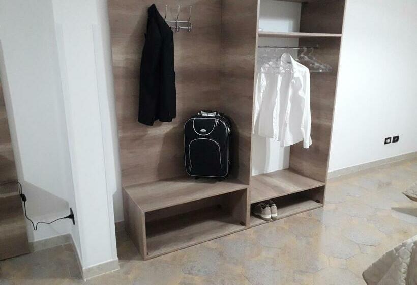 مبيت وإفطار Short Lets Radici Di Puglia