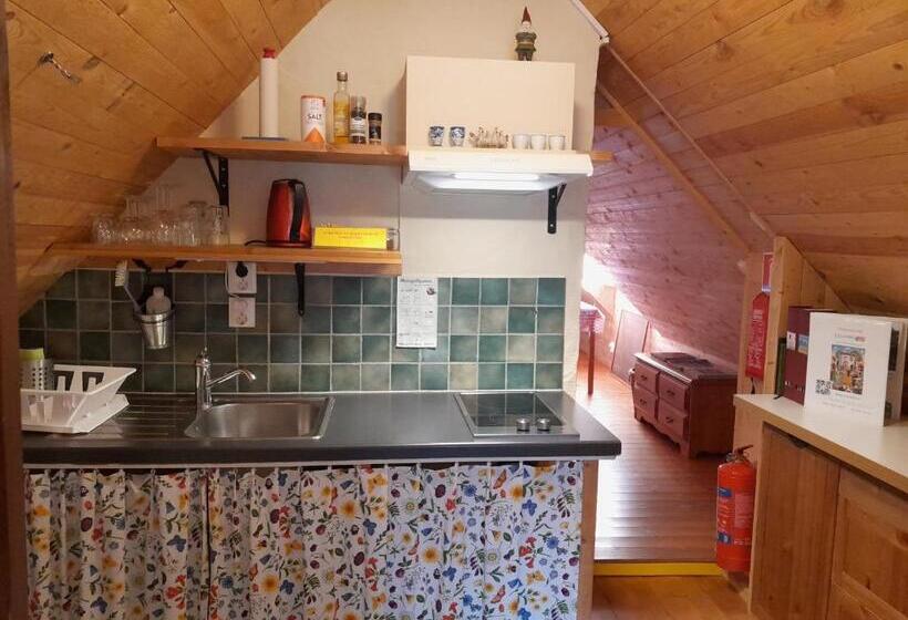 مبيت وإفطار Brösarp Källagården Vindsvåning 2 Rum Och Kök