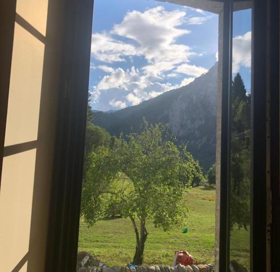 צימר L  Air D Aspe