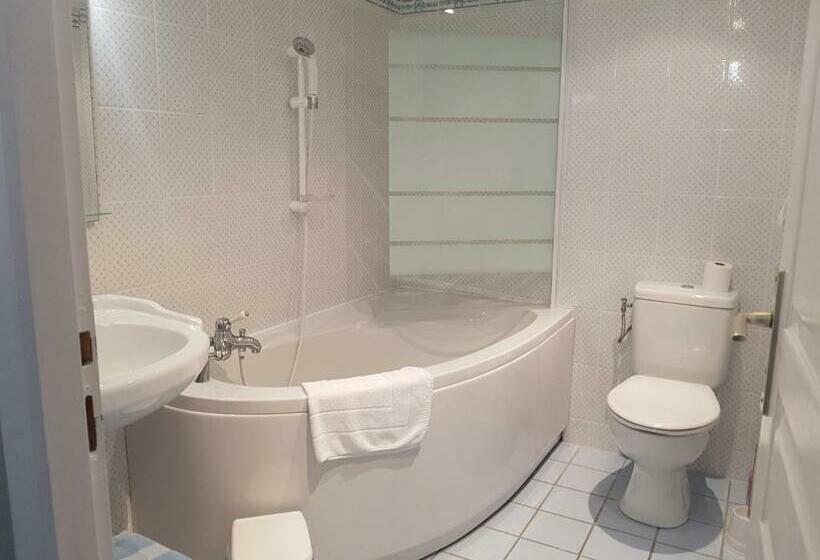 مبيت وإفطار Les Lupins