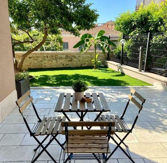 Bed and Breakfast Floridida Rooms & Breakfast