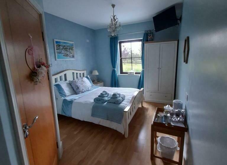 住宿加早餐  Shadowvale E34x773