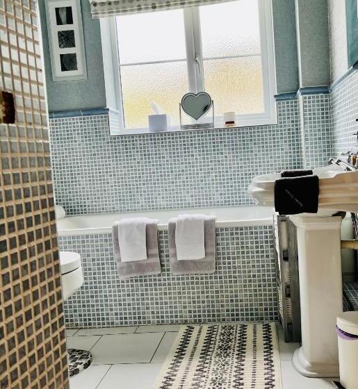 住宿加早餐  Woodbriar