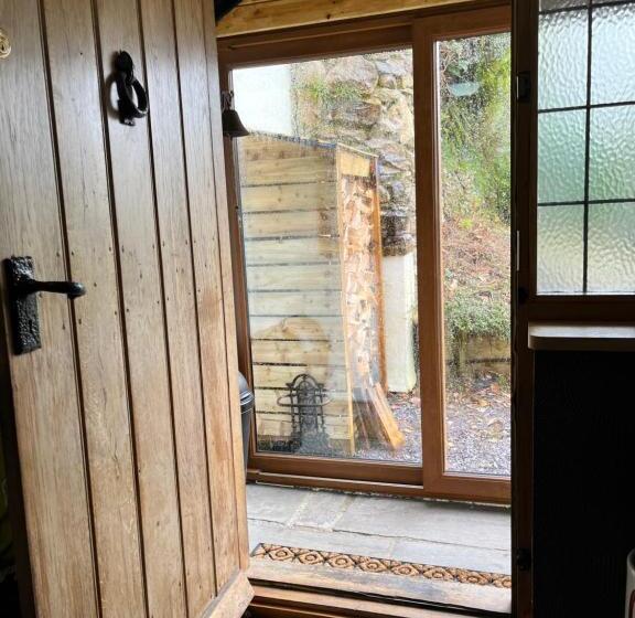 住宿加早餐  Woodbriar