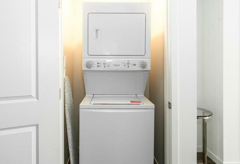 Business District Apartments By Barsala