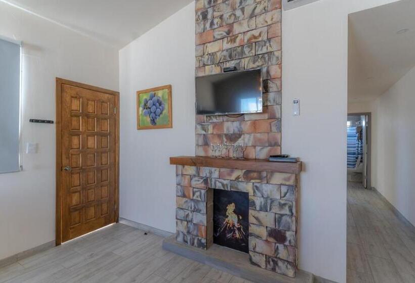 Collins Village Hotel Boutique