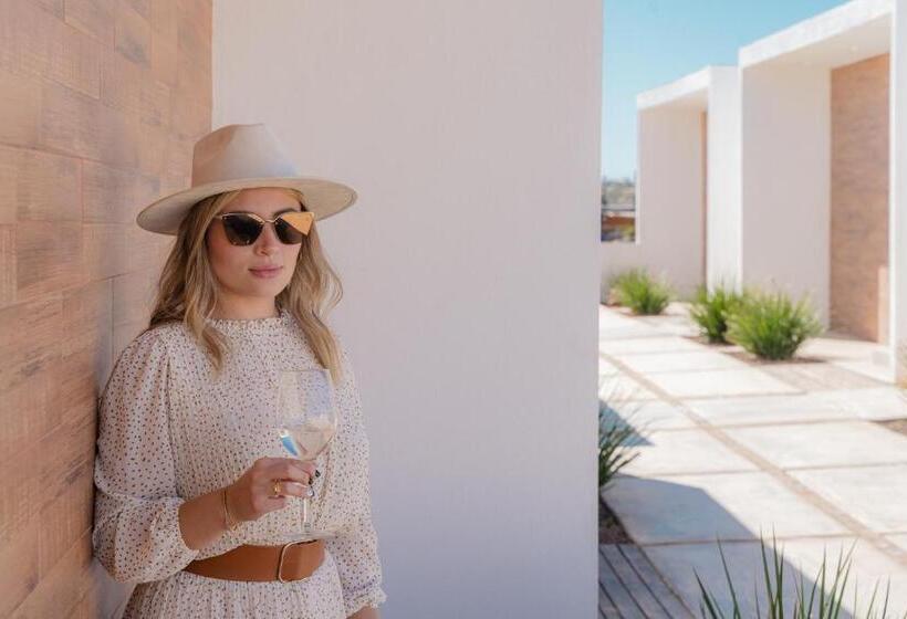 Collins Village Hotel Boutique