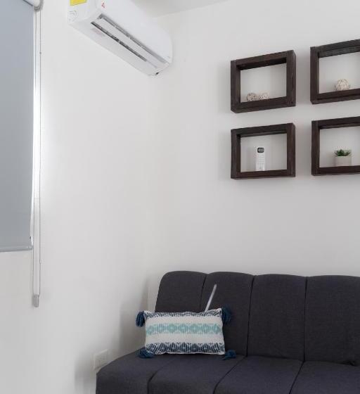 Collins Village Hotel Boutique