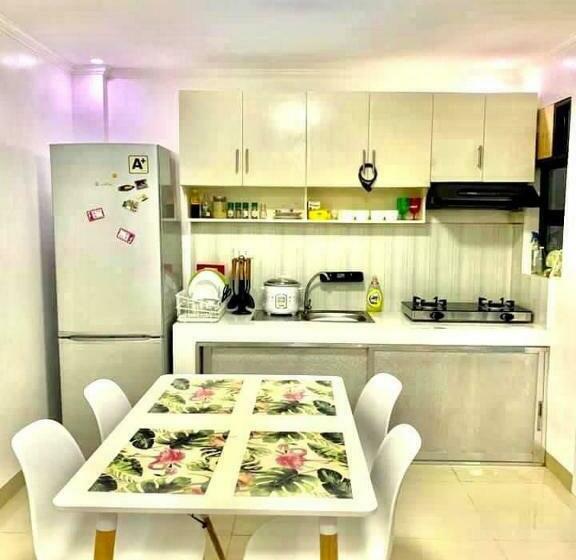 Cozy Central   Near Arca South Signal Taguig