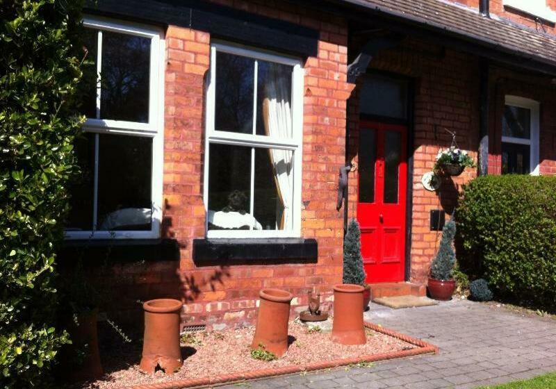 مبيت وإفطار Formby Guest House