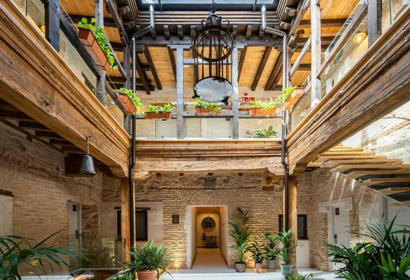 Dobo Azacanes Hostal