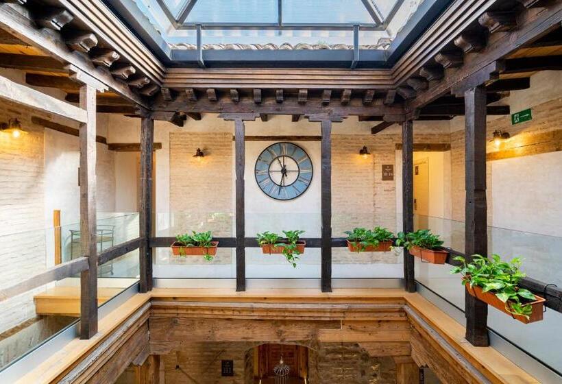 Dobo Azacanes Hostal