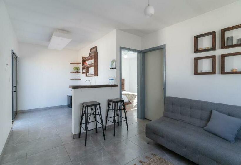 Collins Village Hotel Boutique