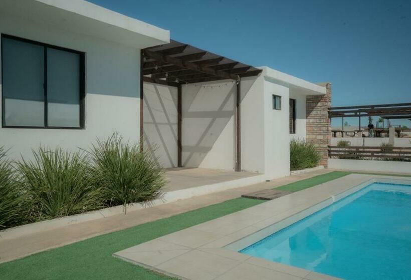 Collins Village Hotel Boutique