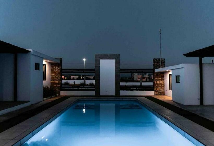 Collins Village Hotel Boutique