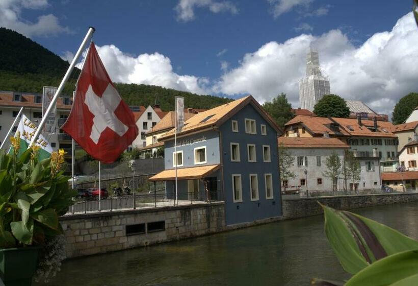 Капсульный Oтель De La Concorde   Self Check In