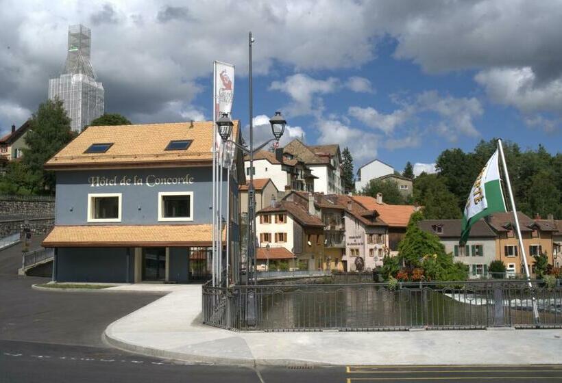 Капсульный Oтель De La Concorde   Self Check In