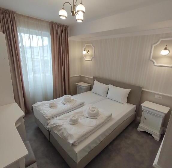 Отель Fanea Residence