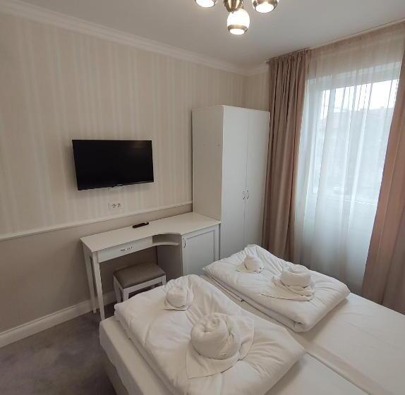 Отель Fanea Residence