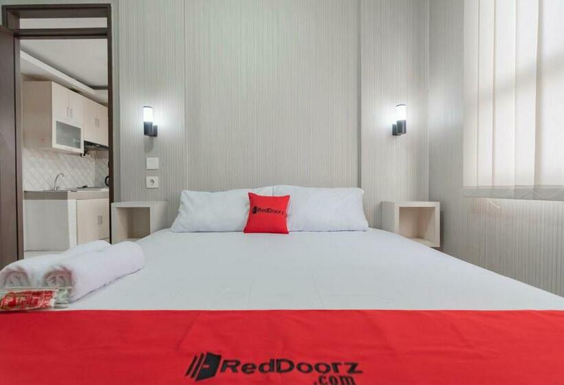 ホテル Redliving Apartemen Mekarwangi Square  Agus 1 Tower A