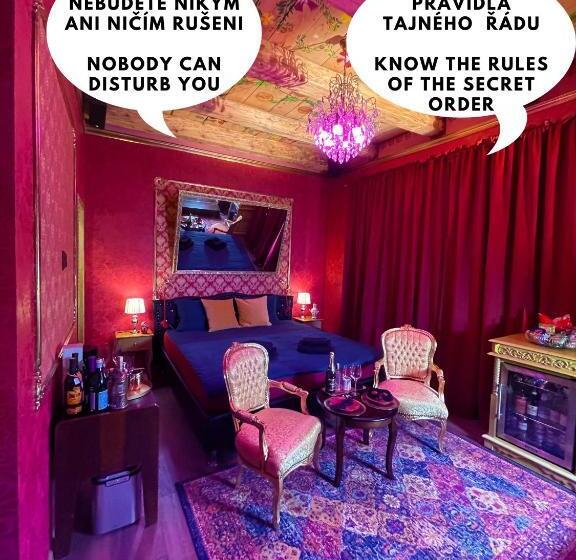 酒店 Oroom St Petersburg Role Play For Couples In Brno
