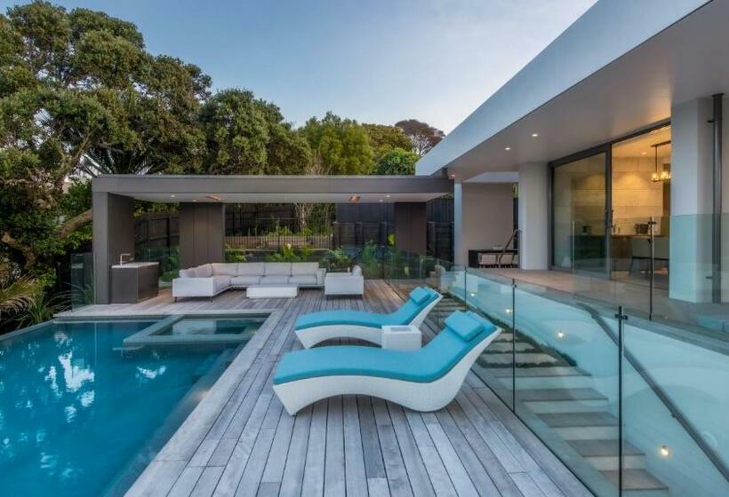 Пансион Elements Of Castor Bay