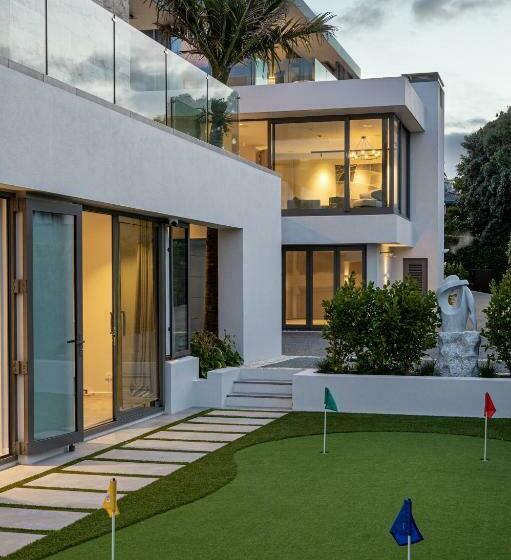 Пансион Elements Of Castor Bay