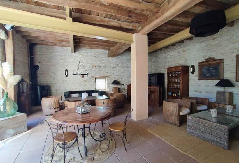 פנסיון La Dominotte