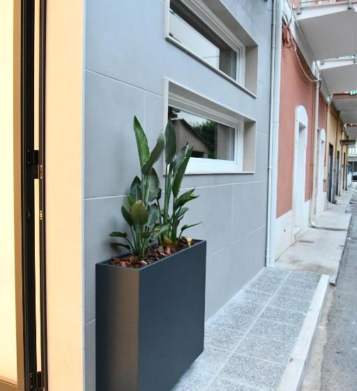 ペンション Nu House Rooms & Apartments