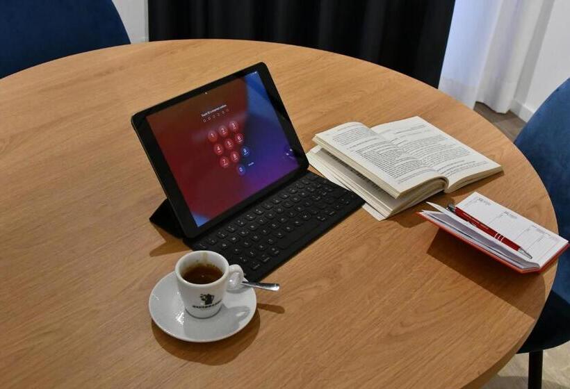 ペンション Nu House Rooms & Apartments