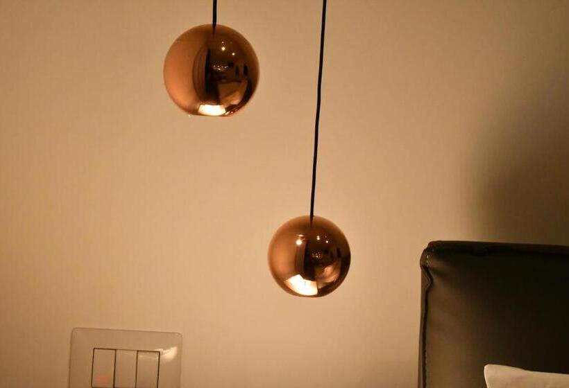 ペンション Nu House Rooms & Apartments