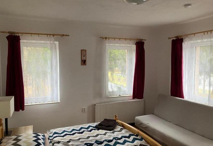 بنسيون Penzion Restaurace Zátiší