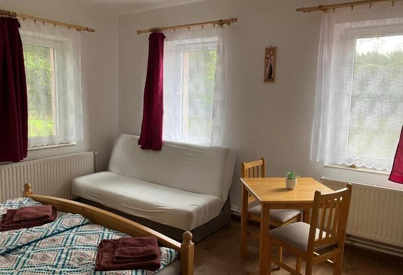 بنسيون Penzion Restaurace Zátiší