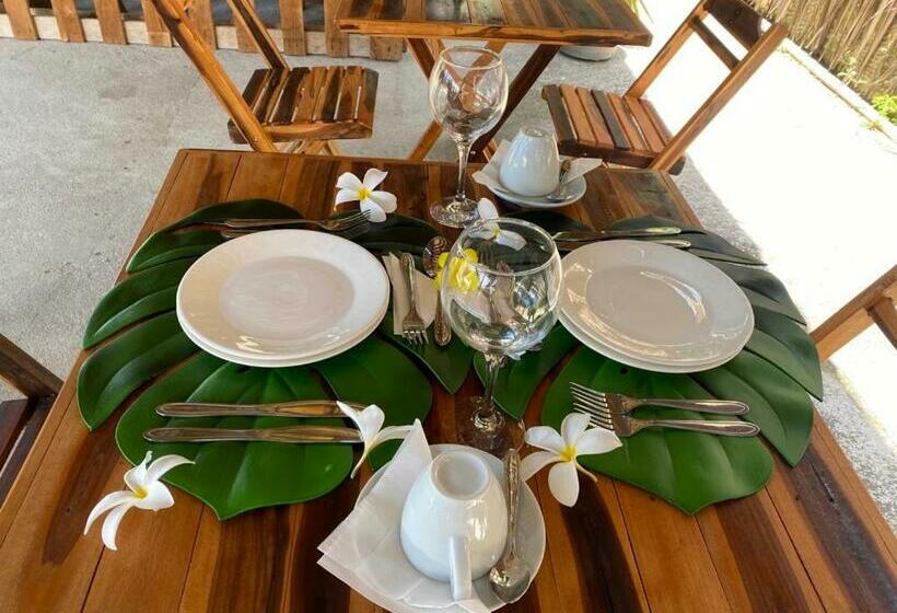 بنسيون Pousada Alumiar