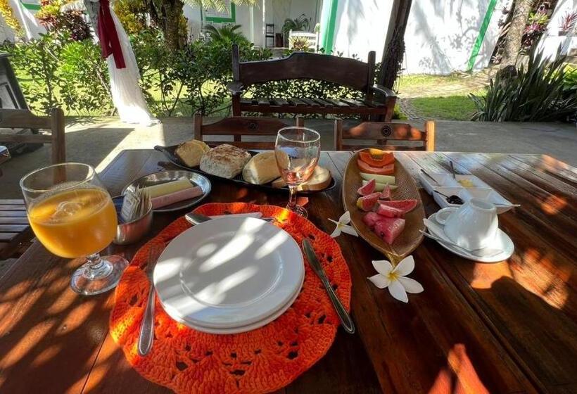 بنسيون Pousada Alumiar