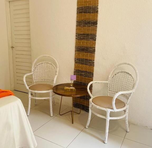 بنسيون Pousada Alumiar