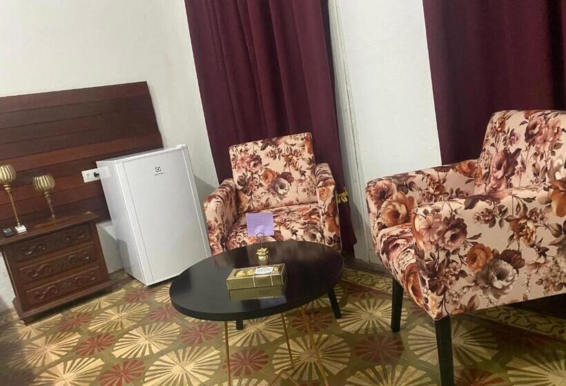 بنسيون Pousada Alumiar