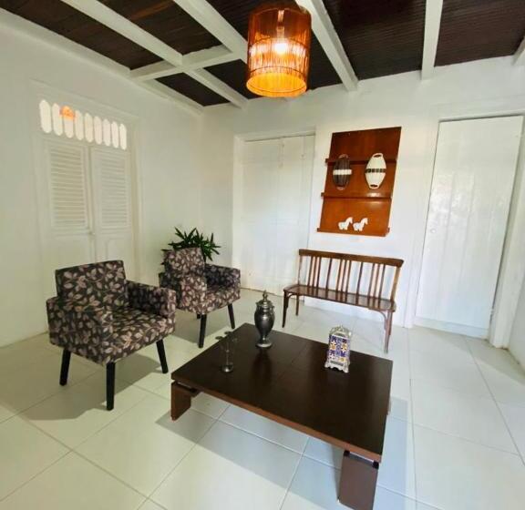 بنسيون Pousada Alumiar